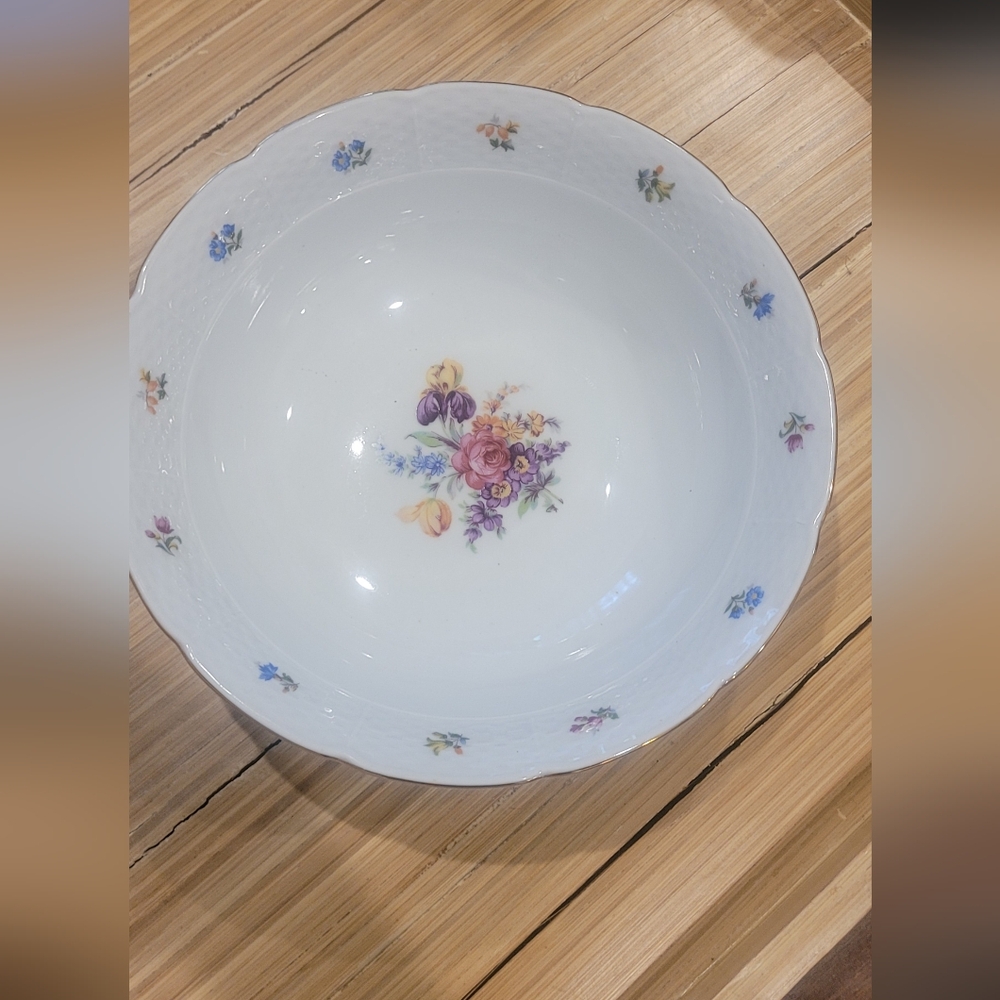 Thun Tradition Bouquet Collection 9" Vegetable Bowl